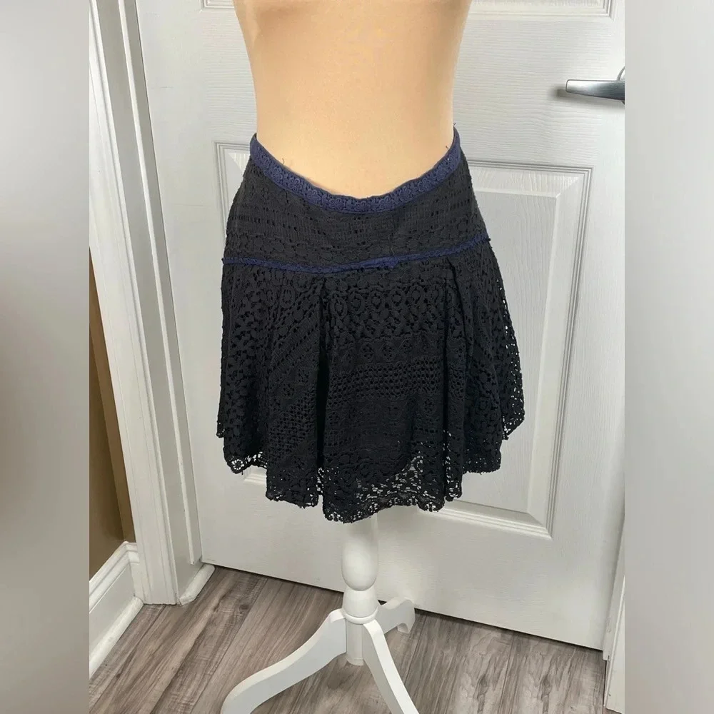 Free People Apple Of My‎ Eye Crochet Mini Skirt Size 10